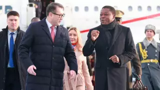 Президента Того встретили в аэропорту Астаны