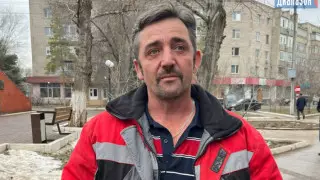 Семью из шести человек выселяют из квартиры в Актобе