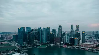 Названы самые дорогие города мира