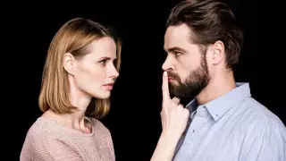 Названы 8 вещей, которые не должны позволять себе женатые мужчины