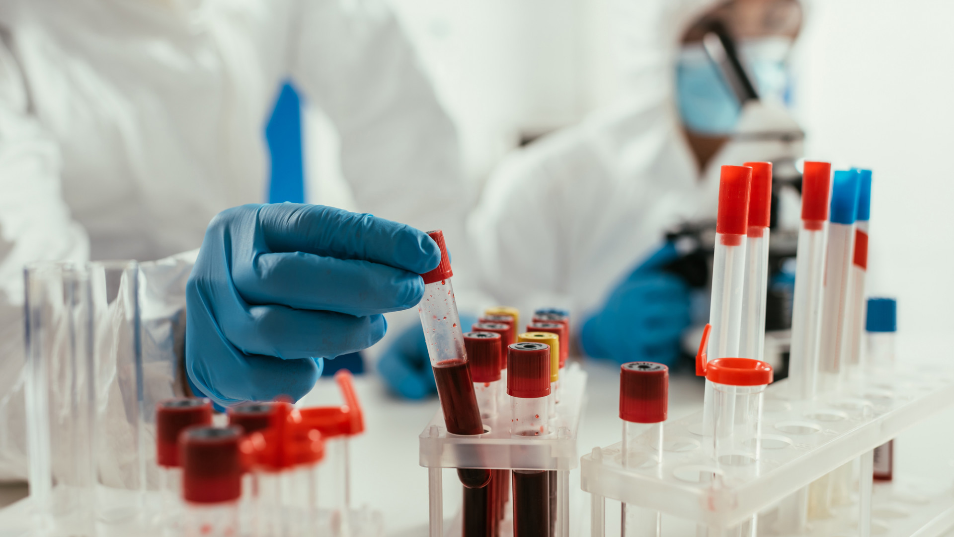 Корь в школах и вузах и условия для карантина прокомментировали министры