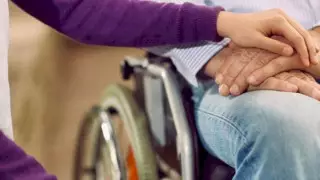 Какую поддержку оказывают жителям с особыми потребностями в Астане