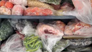 5 продуктов, которые становятся полезнее после заморозки, назвал врач