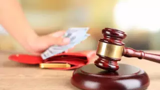 Госслужащая несколько лет незаконно начисляла зарплату своему мужу в области Абай