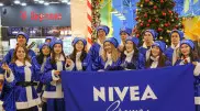 NIVEA делится теплом и заботой в новогодний период