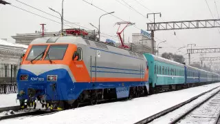 О движении поездов на праздники рассказали в КТЖ
