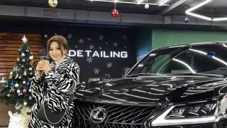 Ерке Есмахан похвасталась подарками от Raim