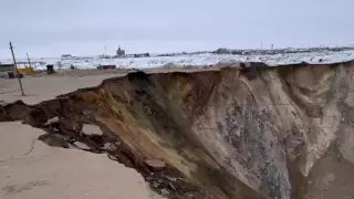 Найдено возможное местонахождение провалившегося под землю автобуса с людьми в Павлодарской области