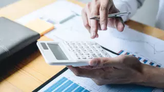 Финансовые нарушения на десятки миллиардов тенге выявили аудиторы