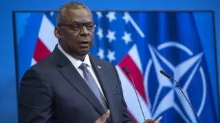 Главу Пентагона тайно госпитализировали