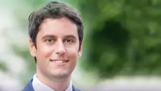 Правительство Франции возглавил самый молодой премьер-министр