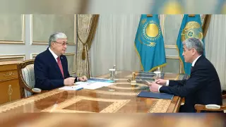 Токаев принял акима Карагандинской области
