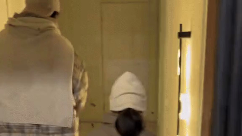 Кадры из видео