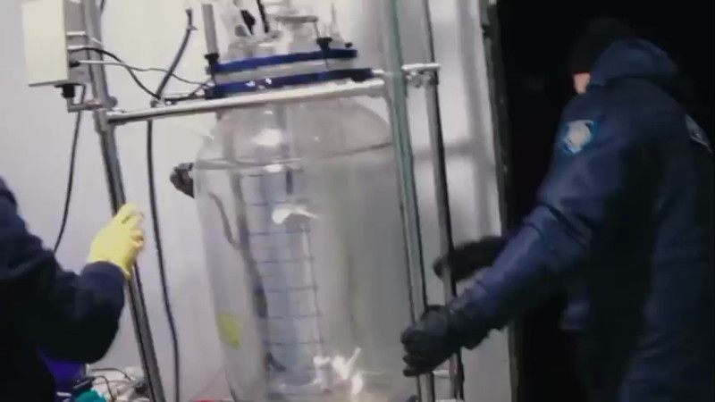 Кадры из видео