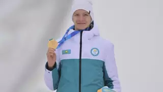 Первое в истории золото: Президент Токаев поздравил Илью Мизерных