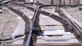 Поезд переехал железнодорожников в Казахстане