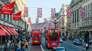 Южная Корея и Великобритания будут брать казахстанцев на работу: названа причина