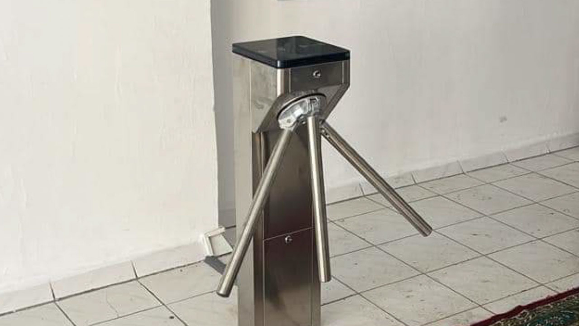 Турникет за 4,5 миллиона в колледже высмеяли кызылординцы