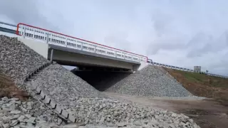 Новый мост за миллиард тенге начал трескаться на севере Казахстана