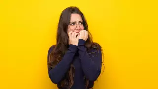 Как победить тревожность: 5 полезных советов невролога