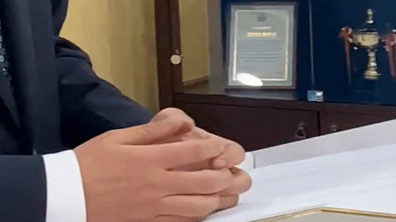 Кадры из видео