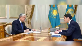 Токаеву рассказали о поставках казахстанской нефти в Германию