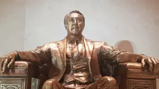Памятник Нурсултану Назарбаеву убрали из экспозиции Национального музея