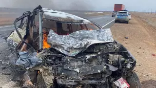 Два человека погибли в результате столкновения автомобилей в Атырауской области