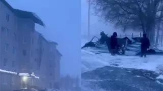 Ураганный ветер обрушился на Актобе: повреждены здания, оборваны электропровода