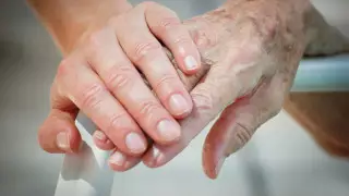 Вскрытие мозга долгожителей показало, как образ жизни помог избежать деменции