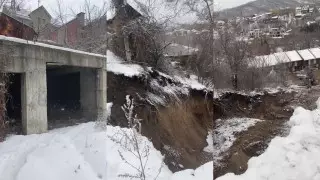 Сход оплывины в Алматы: что говорят соседи пропавшей семьи