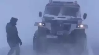 Актюбинские спасатели прошли 18 километров в метель ради больной пенсионерки