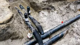 "Подключают кого угодно и получают деньги". Алматинец пожаловался Досаеву