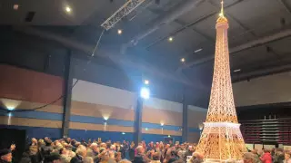 Мужчина потратил 8 лет, чтобы побить рекорд, но ему отказали из-за формы спичек