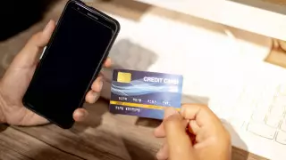 Депутат предложил обязать банки возмещать ущерб казахстанцам