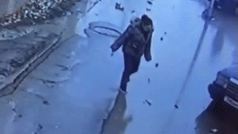 Кадры из видео