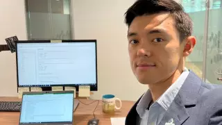 "Әйелге жаман сөз айтсаң - елден шығарады" - Қатардан жоғары жалақысы бар жұмысқа шақырту алған қазақстандық