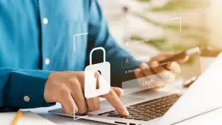 Как усложнить жизнь кибермошенникам, рассказали в цифровом министерстве