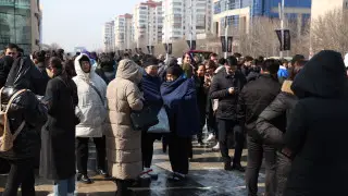 Сейсмологи просят алматинцев находиться в местах сбора населения до 16:00