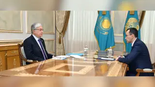 Токаев принял спикера Сената Ашимбаева
