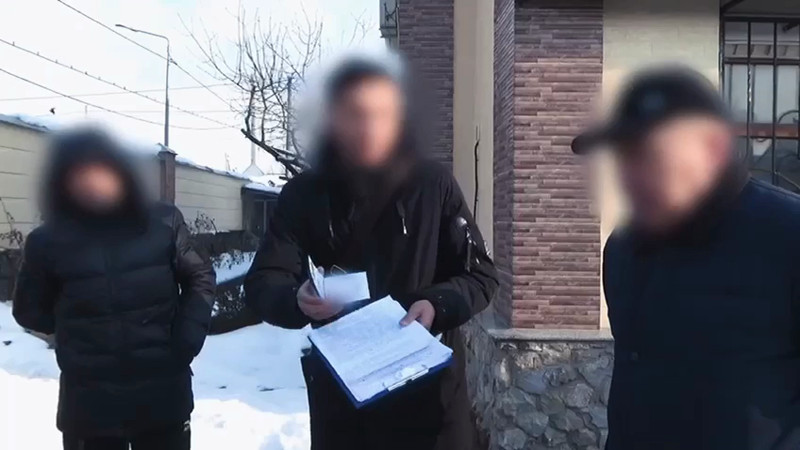 Кадры из видео