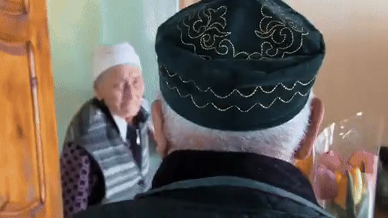 Кадры из видео