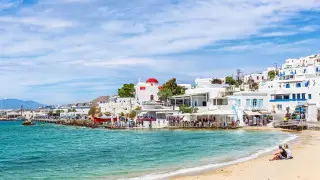 Лето без шезлонгов: Греция вводит новые правила