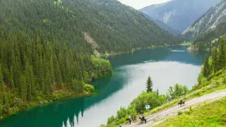 Жители поселка близ Кольсайских озер боятся экологической катастрофы