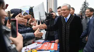 Токаев посетил фестиваль "Наурыз Фест" в Алматы