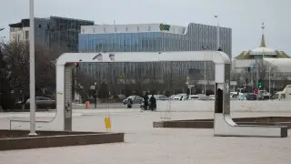 В Актау вандалы сломали качели за 2,5 миллиона тенге