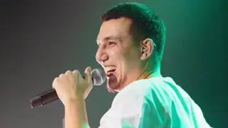 Исполнитель хита Insomnia выпустил свой дебютный альбом