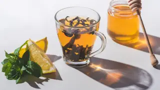 Что будет, если добавлять мед в горячий чай
