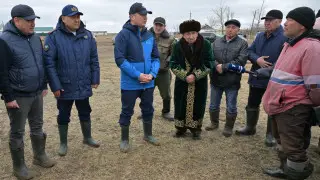 Аким Павлодарской области встретился с владельцами пострадавших домов села Жалаулы