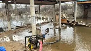 Круглосуточно откачивают воду в Кульсары